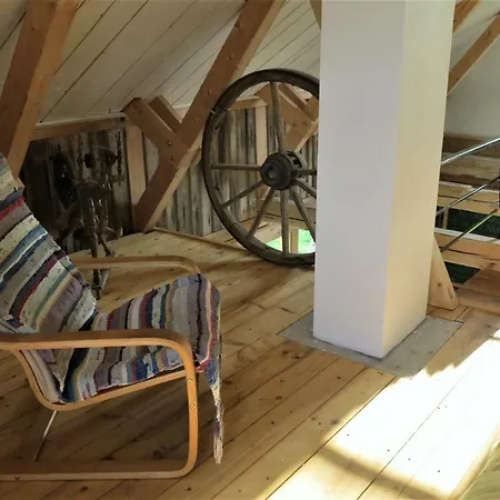 Country house Mednieki Kalvene *